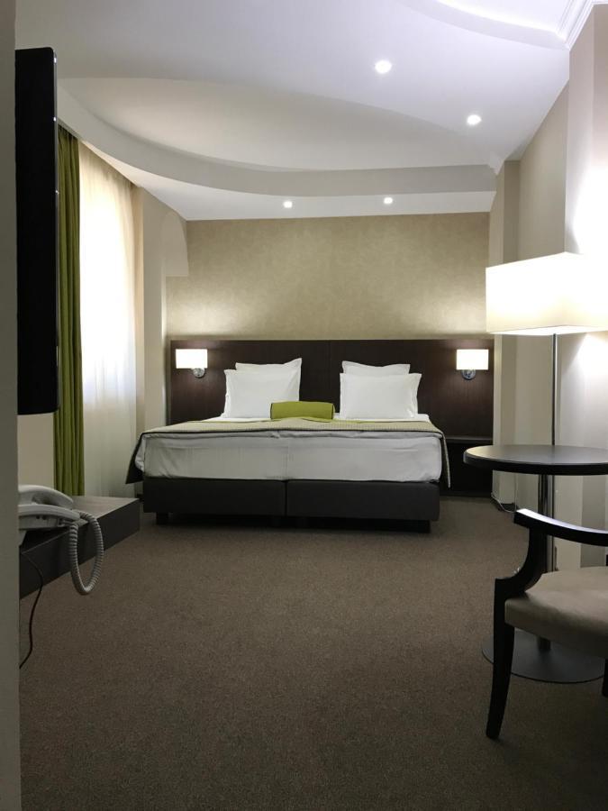 Hotel Alex Galaţi Eksteriør bilde
